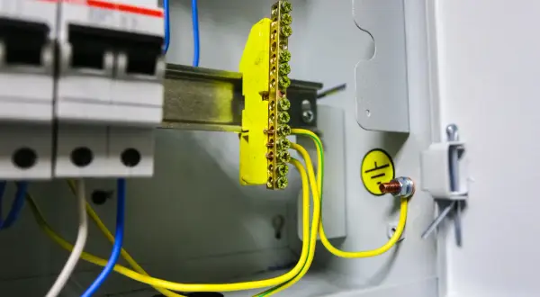 Uziemienie ile metrów: Jak uniknąć błędów w instalacji elektrycznej