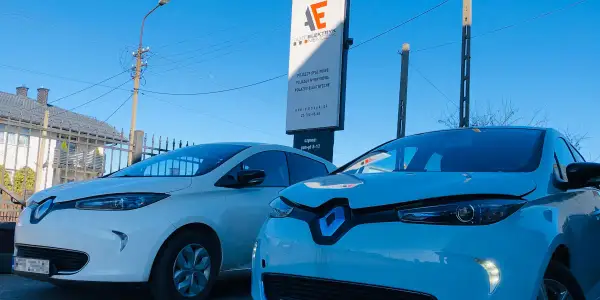 Ile kosztuje elektryk samochodowy? Zaskakujące ceny usług!